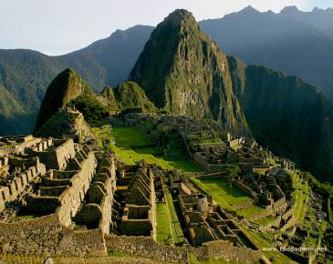9 Days - 8 Nights: Arica - Cusco - Sacred Valley - Aguas Calientes - Machu Picchu - Maras - South Valley - Arica